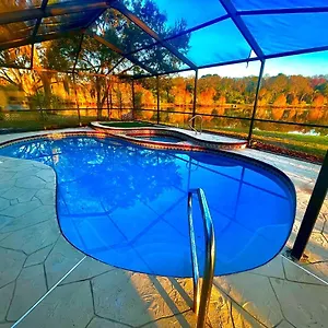 Golf Course Oasis With Pool- 4 Bedrooms! , Tampa United States