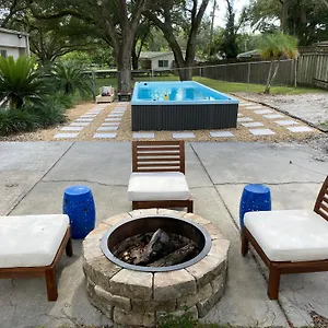 Reel Relaxing Across From River In Huge 24 Foot Swim , Tampa United States